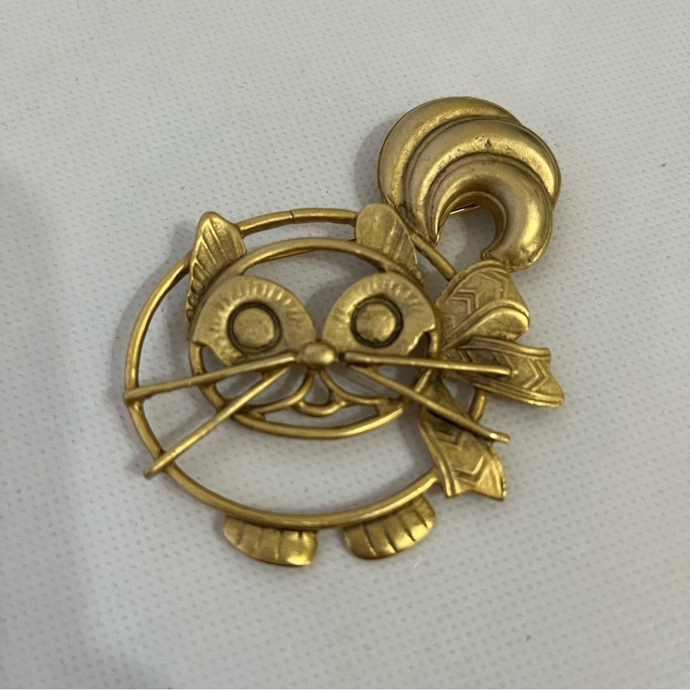 Vintage Cat Brooch Gold Tone